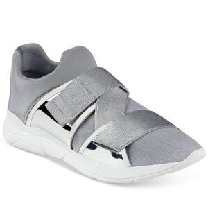 🆕Guess silver sneakers